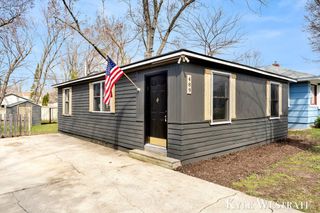 489 W 23rd Street, Holland City, MI 49423