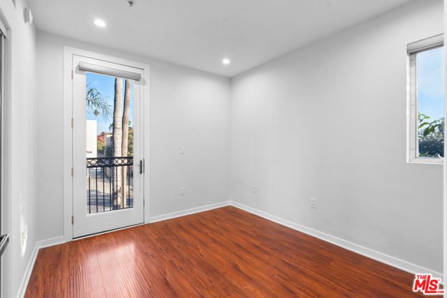 1401 S St Andrews Place 201, Los Angeles, CA 90019