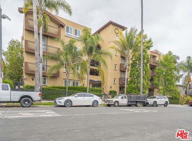 1401 S St Andrews Place 201, Los Angeles, CA 90019