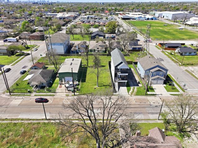 3011 Elysian Street, Houston, TX 77009