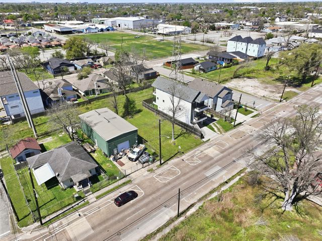 3011 Elysian Street, Houston, TX 77009