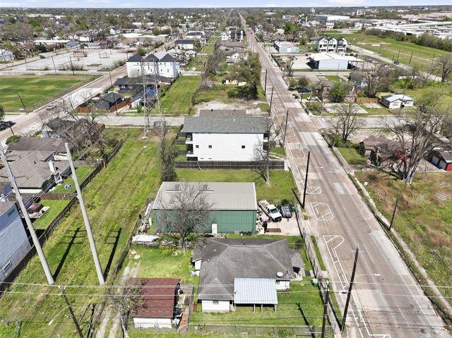 3011 Elysian Street, Houston, TX 77009