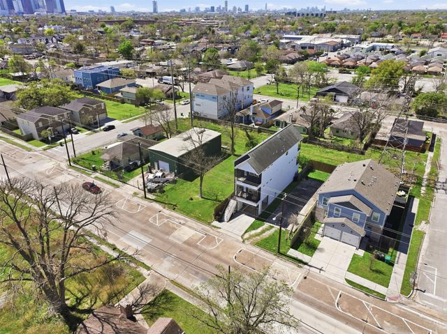 3011 Elysian Street, Houston, TX 77009