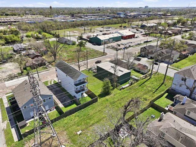 3011 Elysian Street, Houston, TX 77009