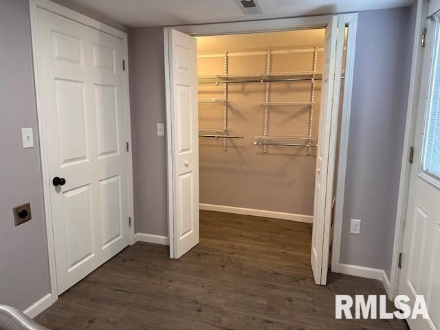 1619 ELMWOOD Street, Jacksonville, IL 62650