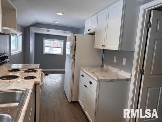 1619 ELMWOOD Street, Jacksonville, IL 62650