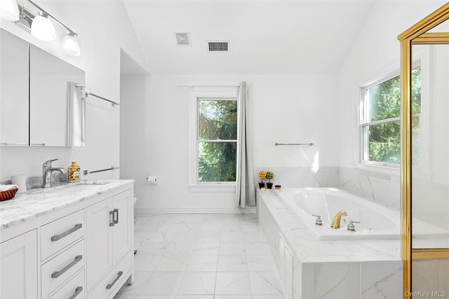 532 Blank Lane, Water Mill, NY 11976