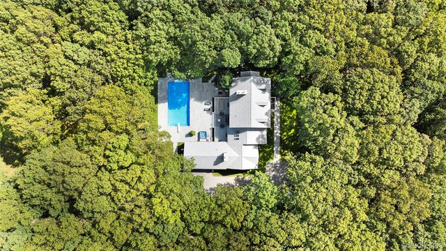 532 Blank Lane, Water Mill, NY 11976