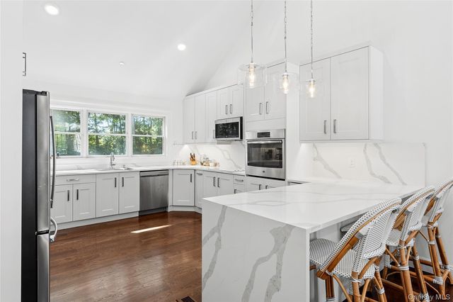 532 Blank Lane, Water Mill, NY 11976