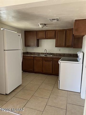 375 W 33rd Street, Tucson, AZ 85713