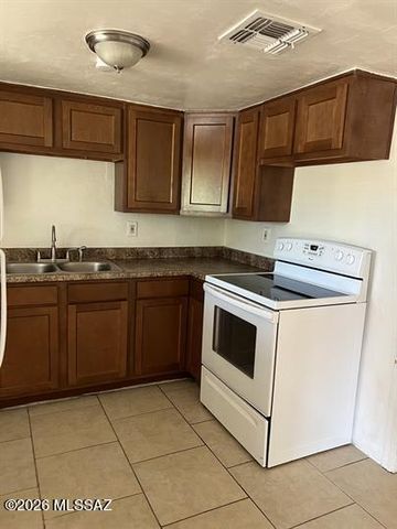 375 W 33rd Street, Tucson, AZ 85713