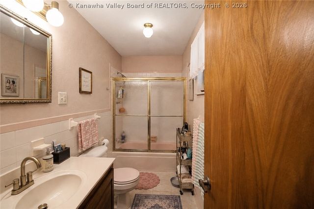 169 Burning Springs Drive, Belle, WV 25015