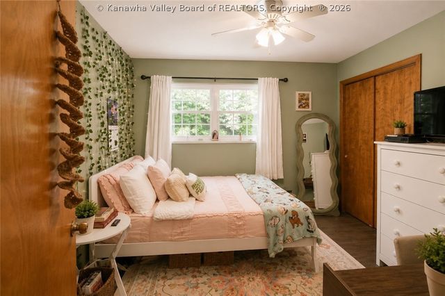 169 Burning Springs Drive, Belle, WV 25015