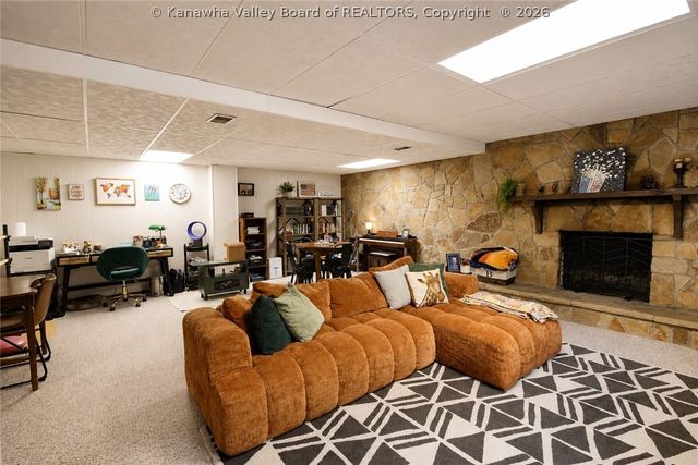 169 Burning Springs Drive, Belle, WV 25015