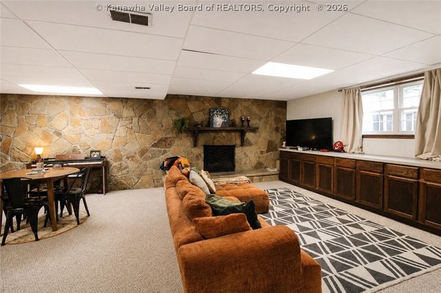 169 Burning Springs Drive, Belle, WV 25015