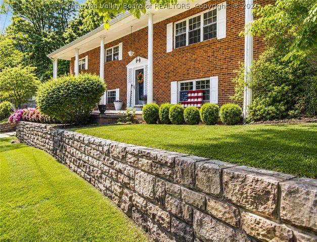 169 Burning Springs Drive, Belle, WV 25015