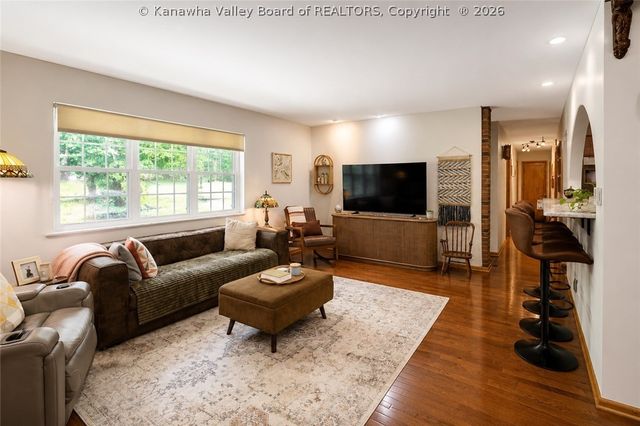 169 Burning Springs Drive, Belle, WV 25015