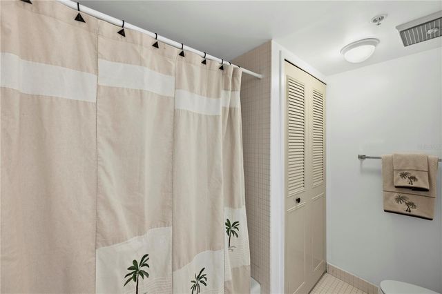 400 ISLAND WAY 411, Clearwater, FL 33767