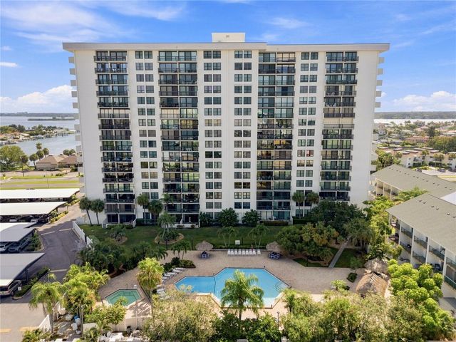 400 ISLAND WAY 411, Clearwater, FL 33767