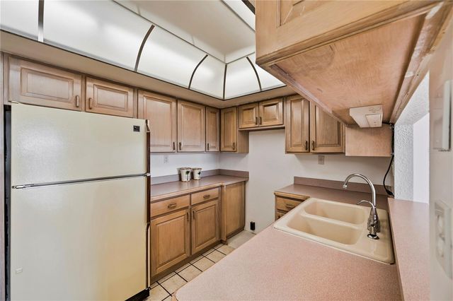 400 ISLAND WAY 411, Clearwater, FL 33767