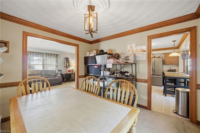 904 Lela LN, Chesapeake, VA 23322