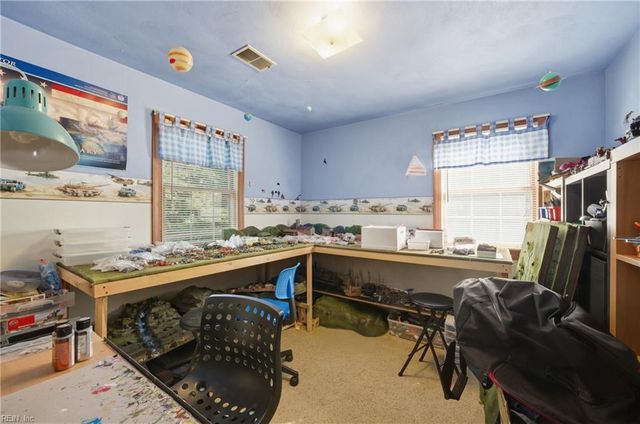 904 Lela LN, Chesapeake, VA 23322