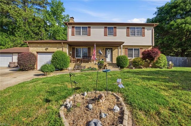 904 Lela LN, Chesapeake, VA 23322