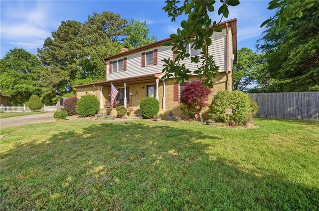 904 Lela LN, Chesapeake, VA 23322