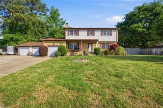 904 Lela LN, Chesapeake, VA 23322