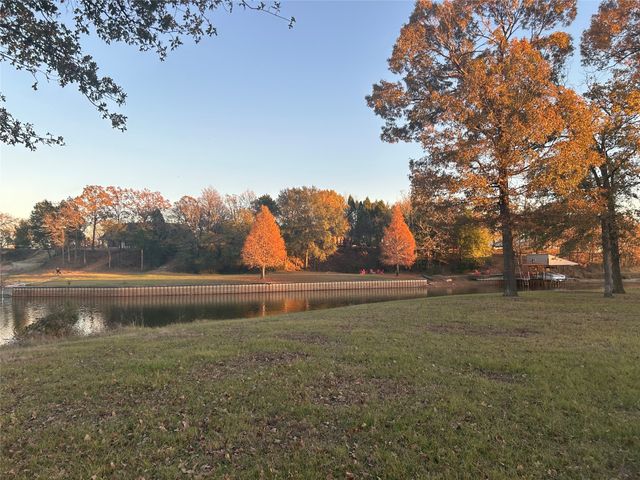 15R E Goliad Street, Log Cabin, TX 75148