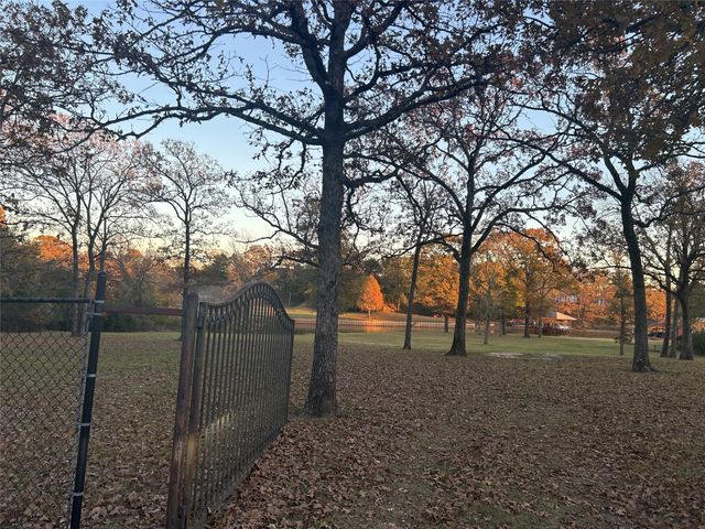 15R E Goliad Street, Log Cabin, TX 75148