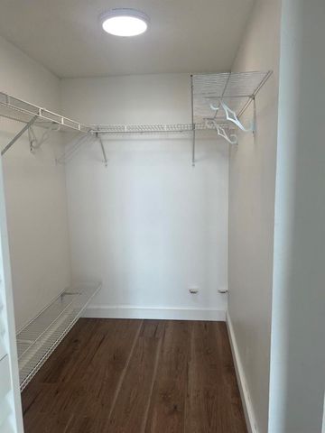 2055 SW 122nd 219, Miami, FL 33175