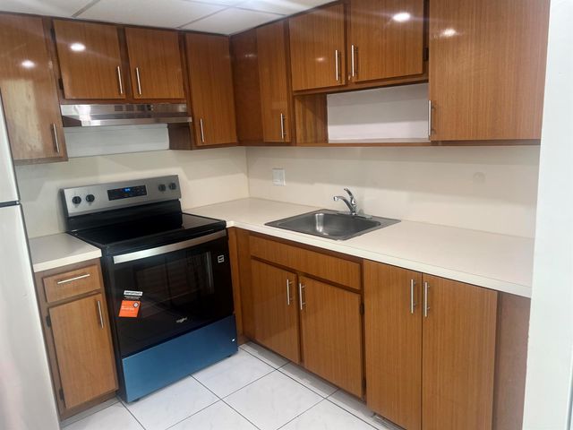 2055 SW 122nd 219, Miami, FL 33175