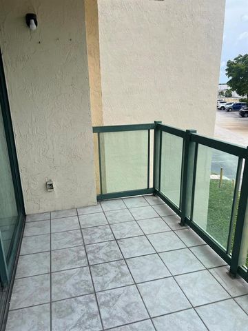 2055 SW 122nd 219, Miami, FL 33175