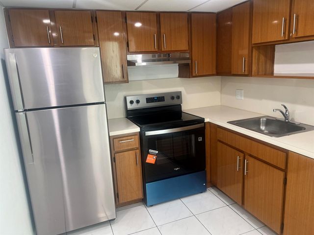 2055 SW 122nd 219, Miami, FL 33175
