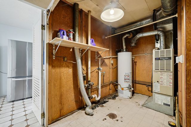 208 South Walnut Street, Huntington, WV 25705