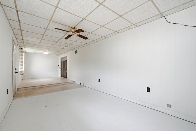208 South Walnut Street, Huntington, WV 25705