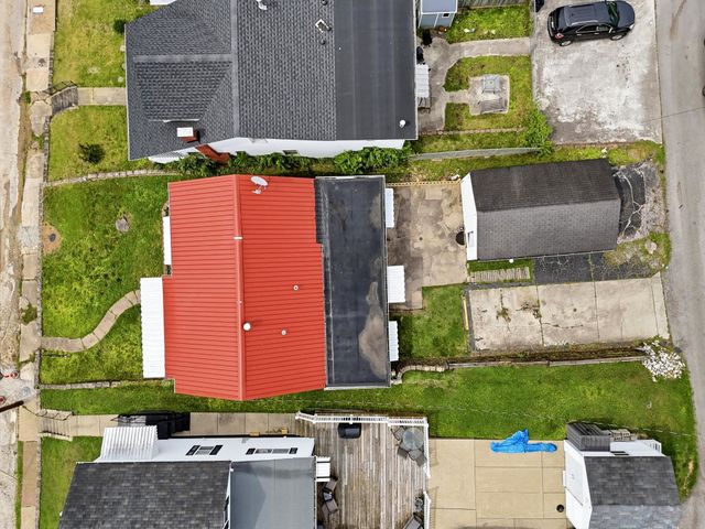 208 South Walnut Street, Huntington, WV 25705