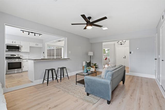 5017 Roundtable Lane, Garland, TX 75044