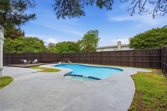 5017 Roundtable Lane, Garland, TX 75044
