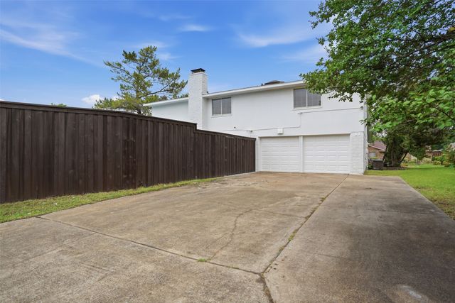 5017 Roundtable Lane, Garland, TX 75044