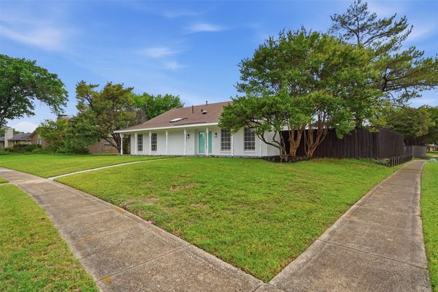 5017 Roundtable Lane, Garland, TX 75044