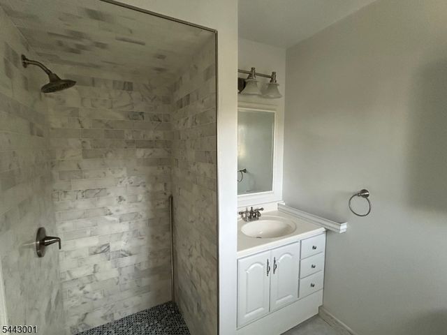 38 Park St 24E E, Florham Park Boro, NJ 07932