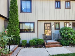 38 Park St 24E E, Florham Park Boro, NJ 07932