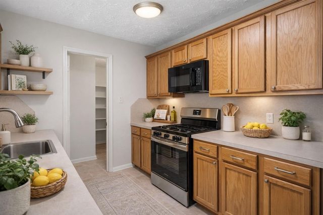 8051 Bay Branch Drive 423, The Woodlands, TX 77382