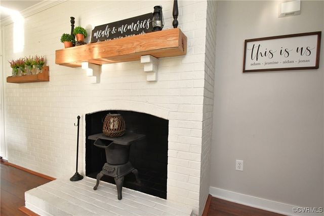 12387 Hanover Courthouse Rd, Hanover, VA 23069