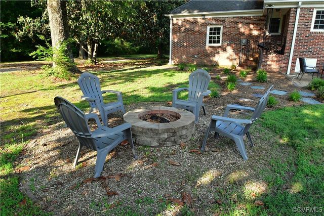12387 Hanover Courthouse Rd, Hanover, VA 23069
