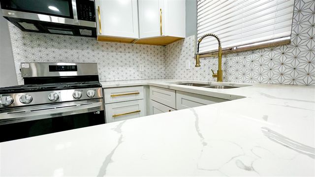 19016 Nadol Drive, Southfield, MI 48075