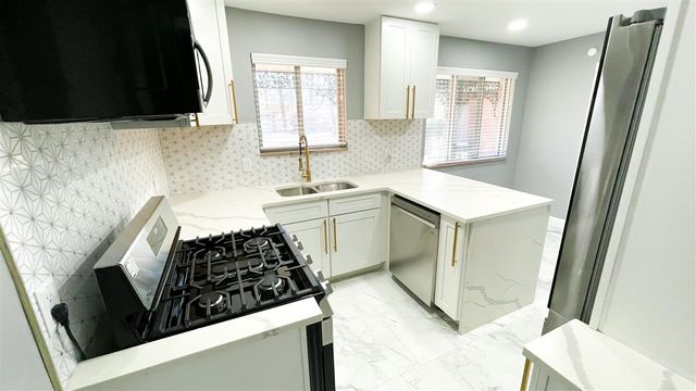 19016 Nadol Drive, Southfield, MI 48075