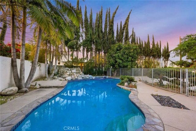 515 W Le Roy Avenue, Arcadia, CA 91007